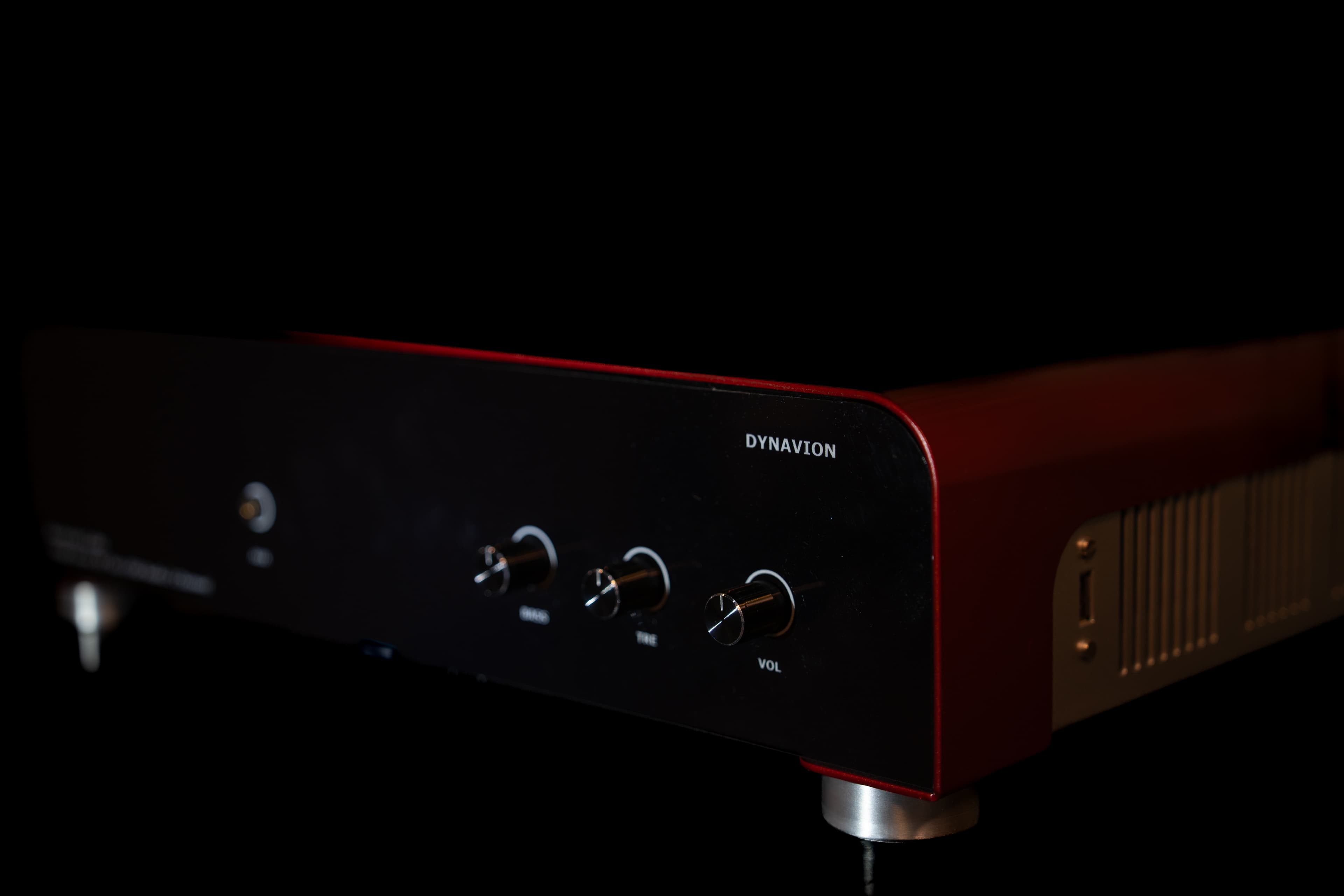 DYNAVION amplifier
